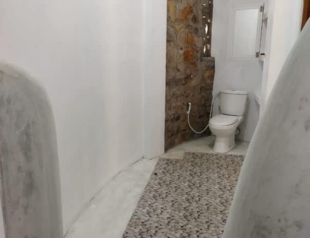 family_suite_bath