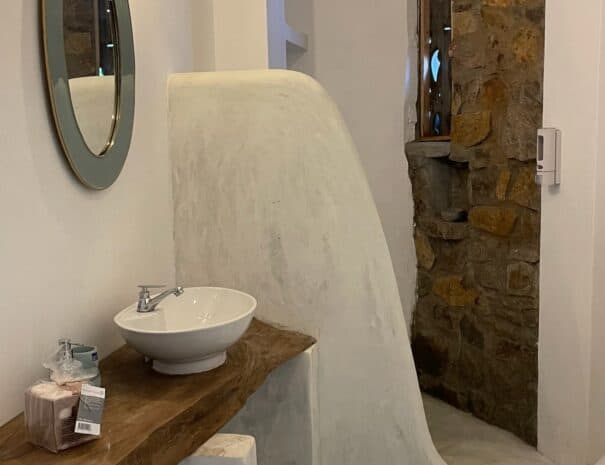 Family suite bathroom, Dune Towers