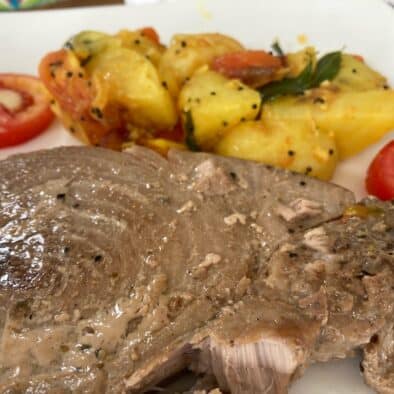 Tuna steak meal