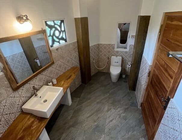 design bathroom, Dune Towers, Kalpitiya